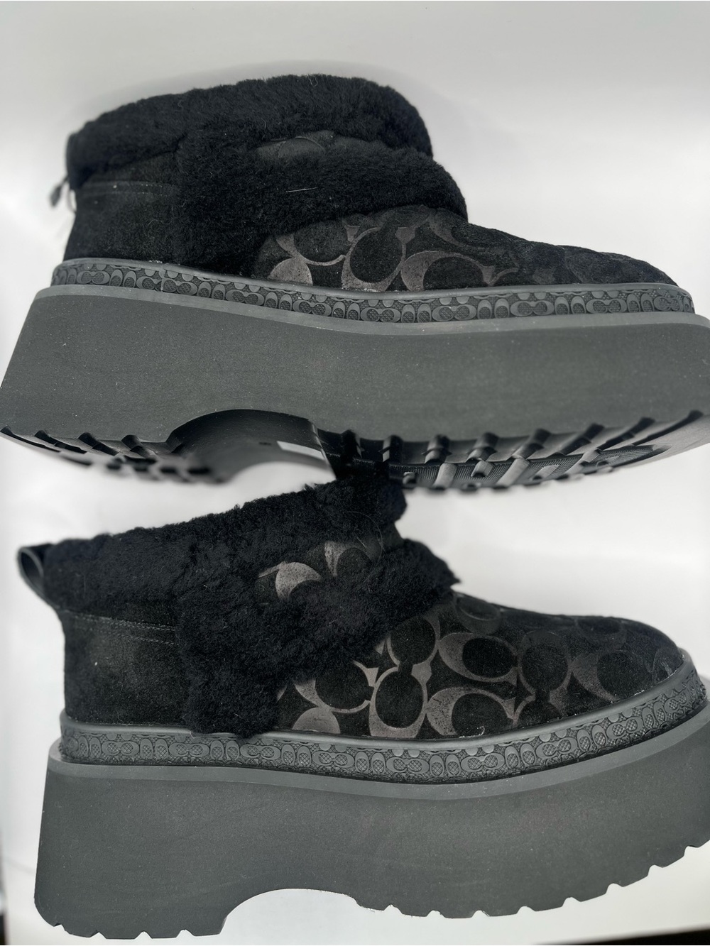 Coach New Women's 8B Black Signature Shearling Slip-On Booties - Picture 3 of 6